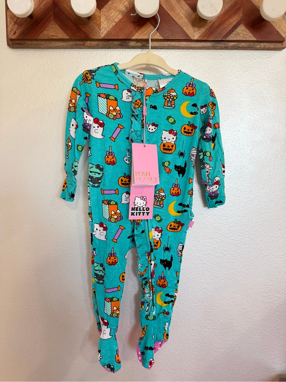 Posh Peanut x Hello Kitty Halloween Footie Baby 6-9m